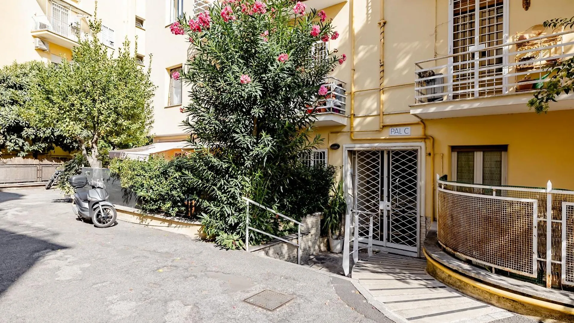 Apartment Appartamento Moderno-H2Ome Nuovo Rome Italy